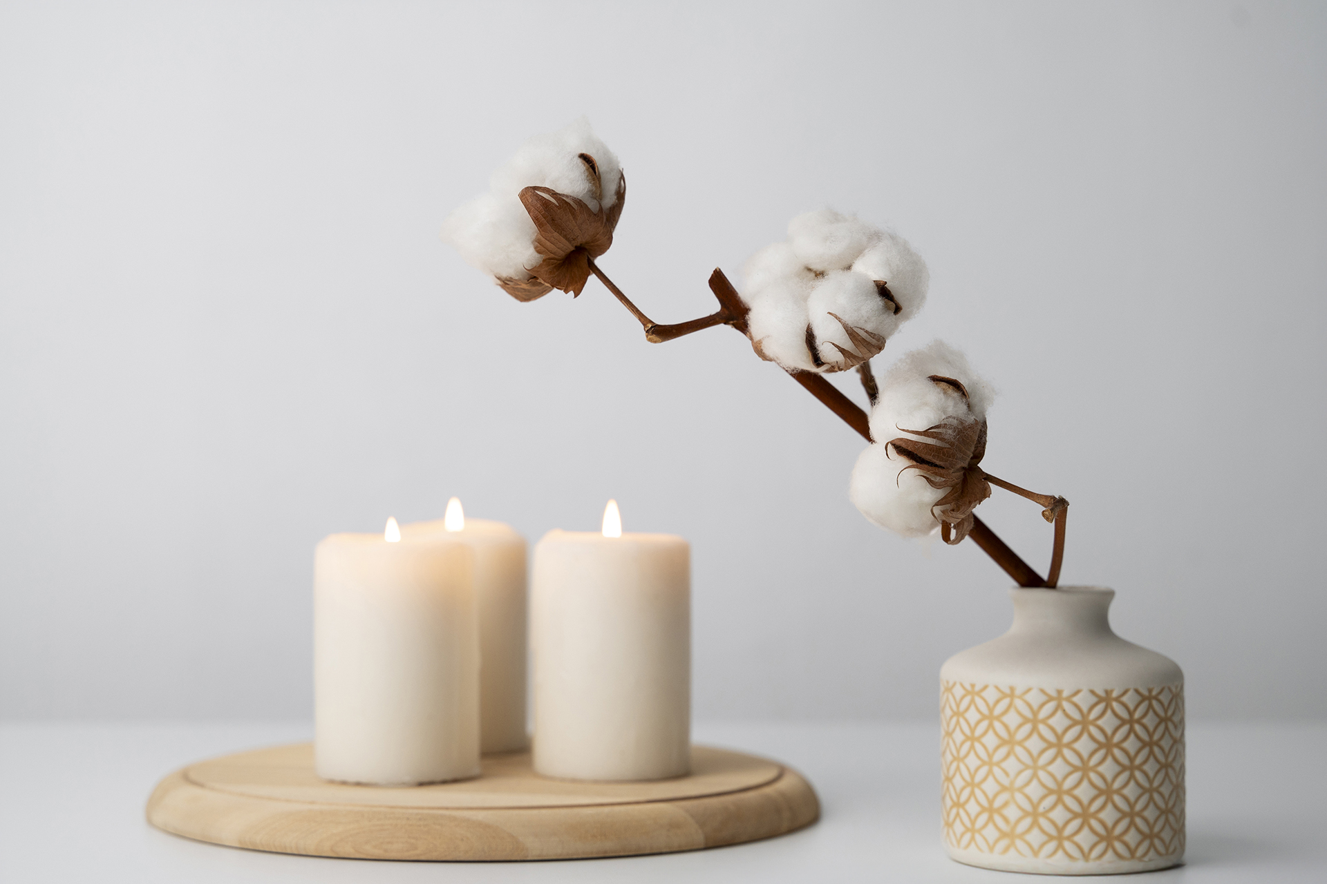 Candle: Creating Personalized Gifts and Décor